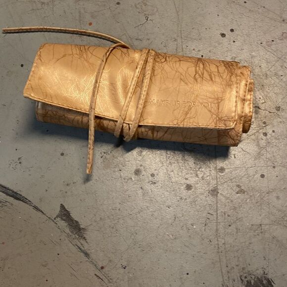 Gold Makeup Brush Organizer - Picture 3 of 3